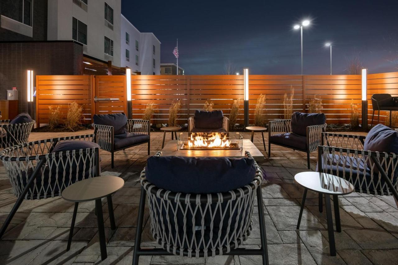 Towneplace Suites By Marriott Canton Riverstone Parkway Exterior photo